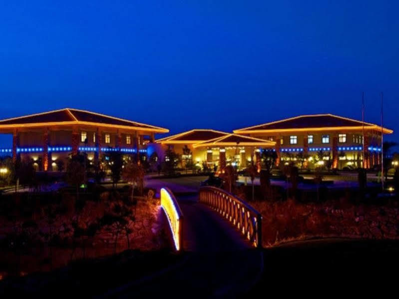 Qingdao Golden Mountain Resort Hotel Esterno foto